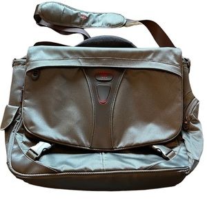 Tumi T-TECH 5506 Gray Nylon Messenger Shoulder Laptop Bag